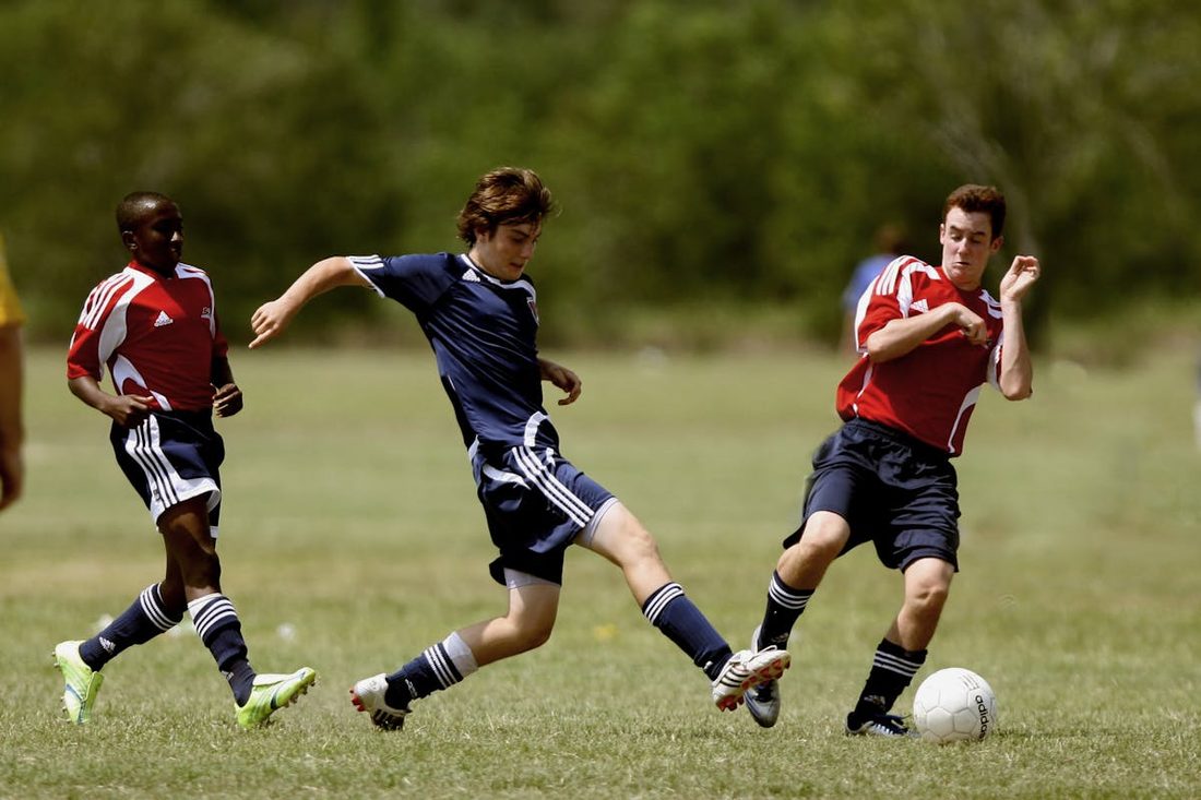 浩瀚体育APP · 赛场氛围（界面示意）